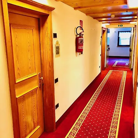 Molino 4*