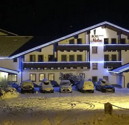 Molino 4*